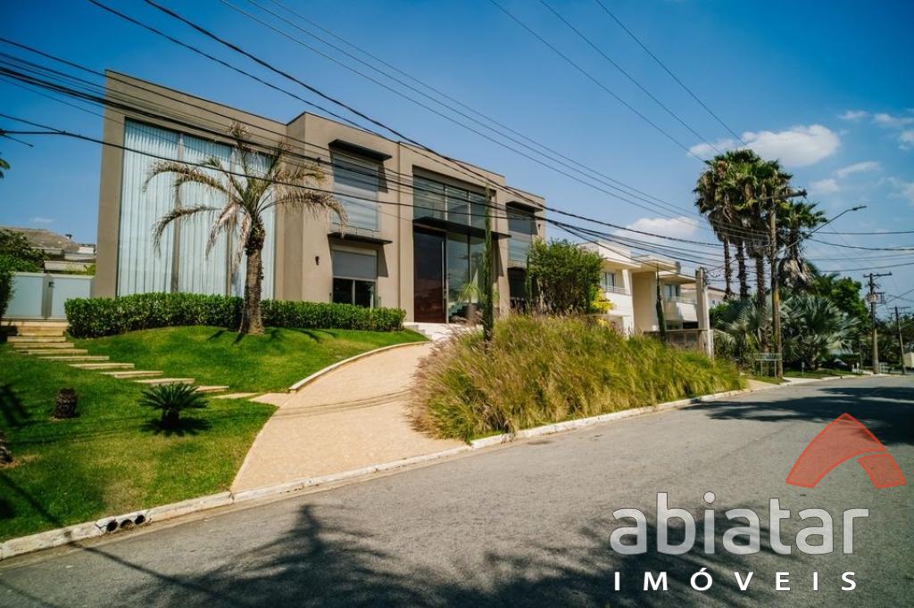 Comprar Casa no bairro Tamboré 3 na cidade de Santana de Parnaíba-SP