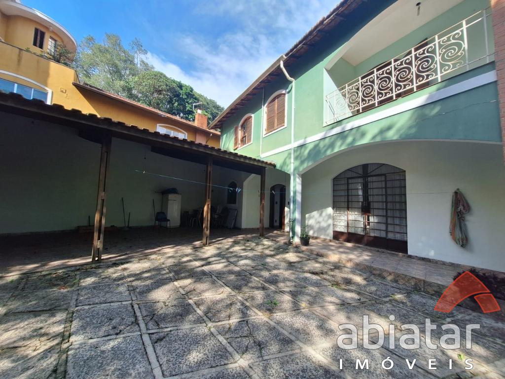 Comprar Sobrado no bairro Parque Assunção na cidade de Taboão da Serra-SP