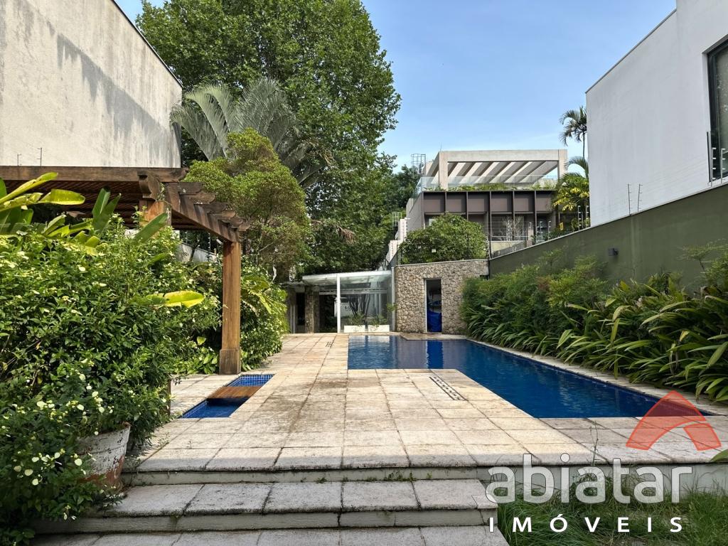 Comprar-ou-Alugar Casa no bairro Vila Nova Conceição na cidade de São Paulo-SP